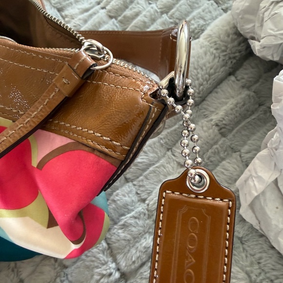 Coach purse - Picture 3 of 9